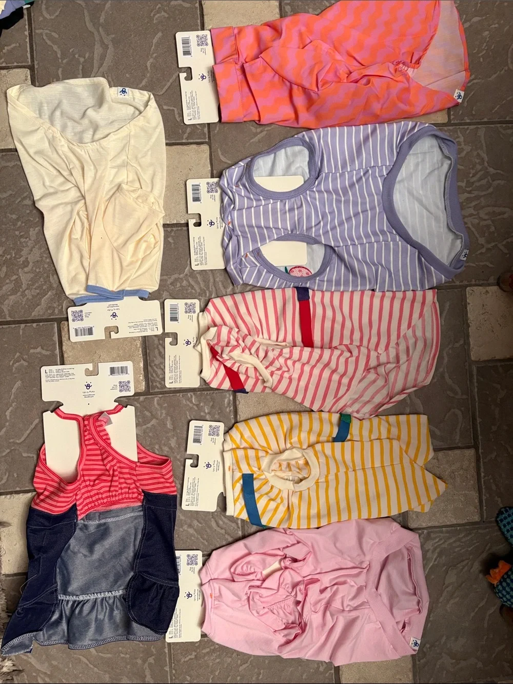 New 7 pieces dog clothes, dog clothing, dog shirts, size L